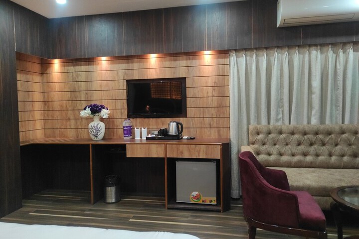 Room 11 of 110