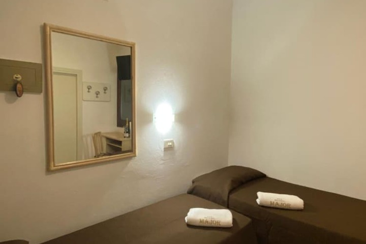 Room 21 of 54