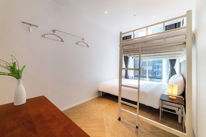 Room 72 of 130