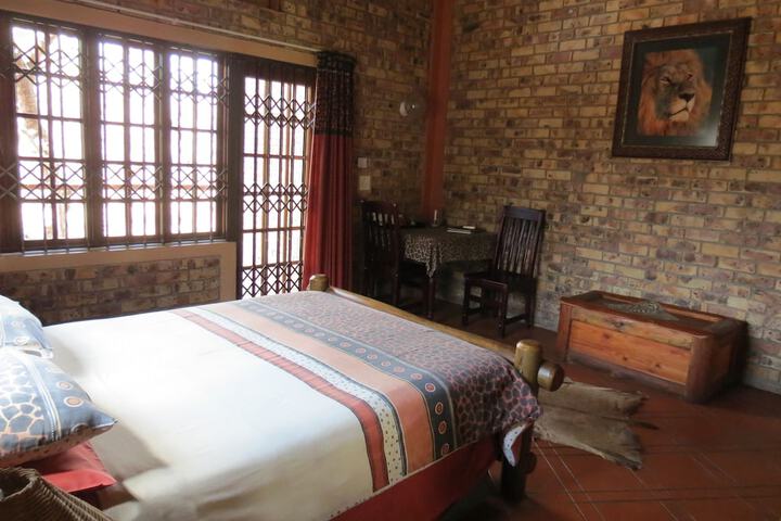 Room 10 of 34