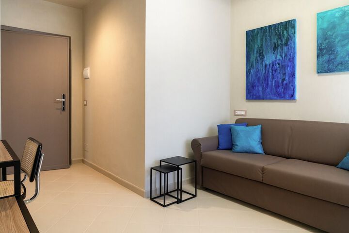 Room 48 of 89