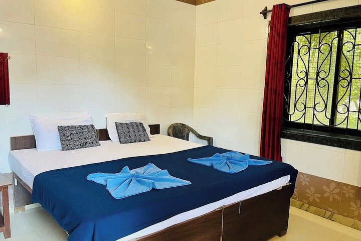Room 2 of 19