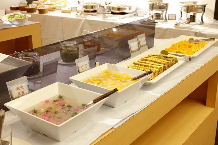 Dining 87 of 99