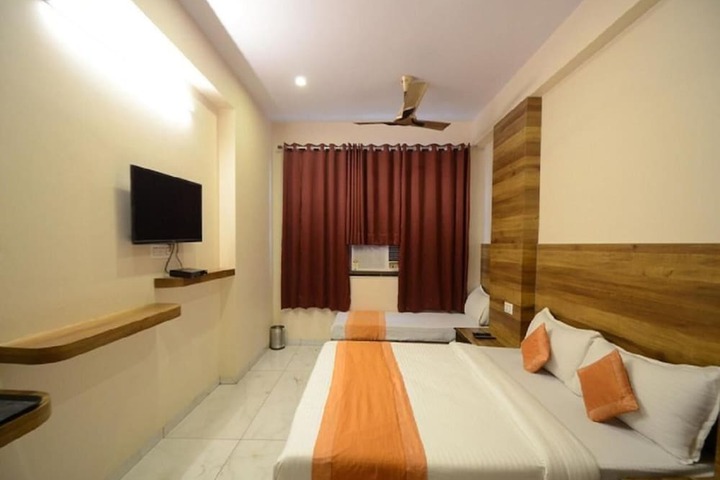 Room 26 of 39