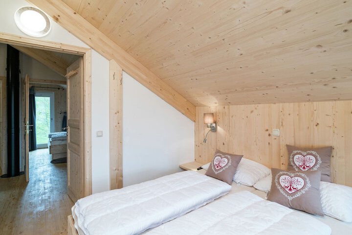 Room 3 of 28