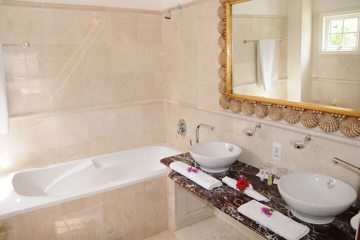 Bathroom Interior Photo