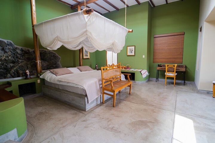 Room 5 of 20