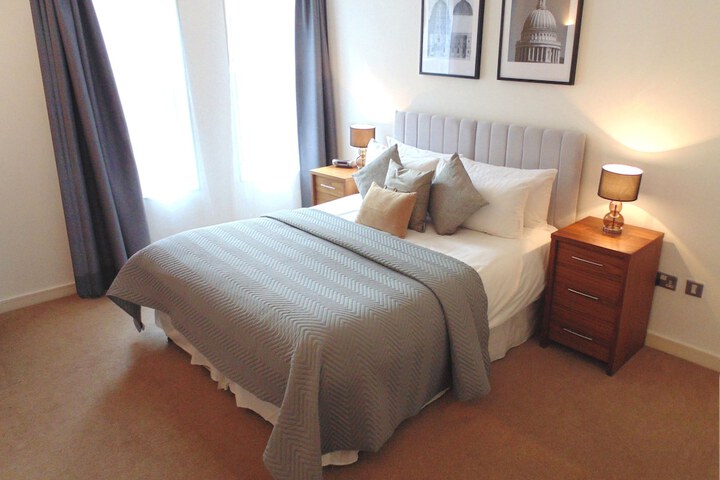 Room 7 of 14