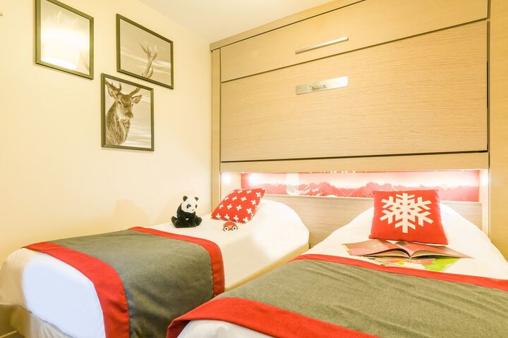 Room 8 of 54