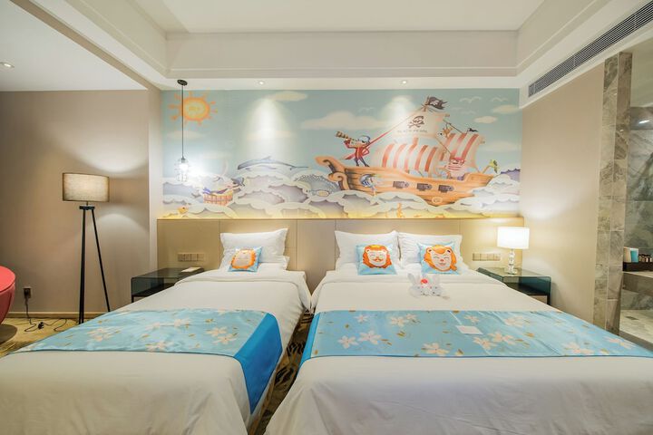 Room 18 of 43