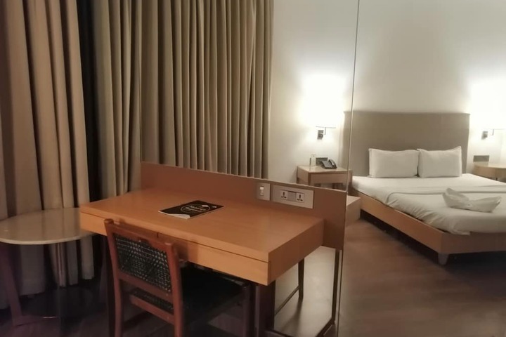 Room 31 of 181