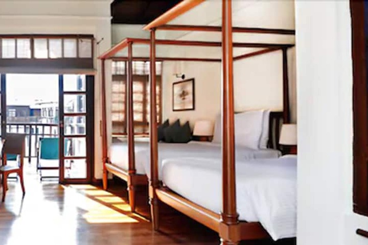 Room 10 of 47