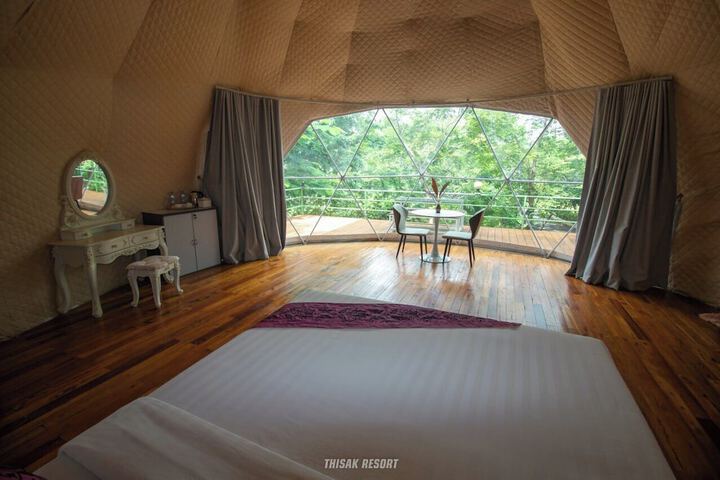 Room 4 of 151