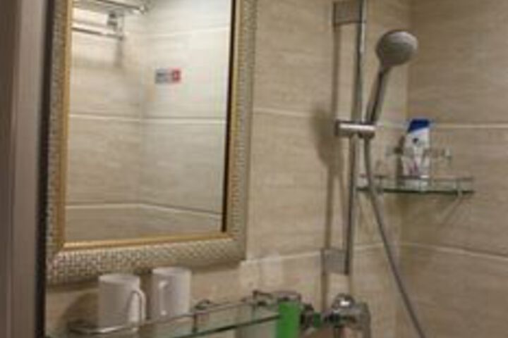 Room 3 of 25