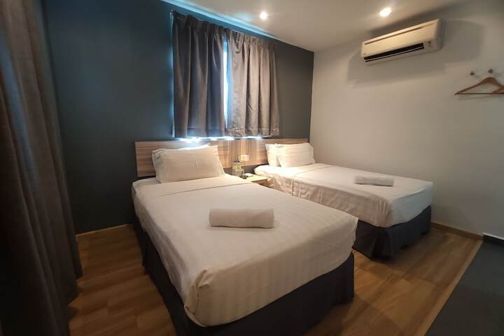 Room 3 of 31
