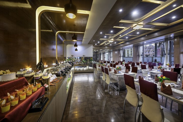 Dining Photos