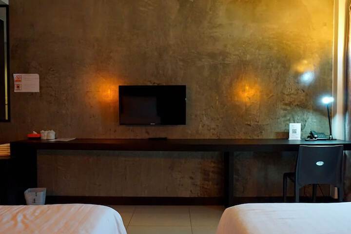 Room 8 of 44