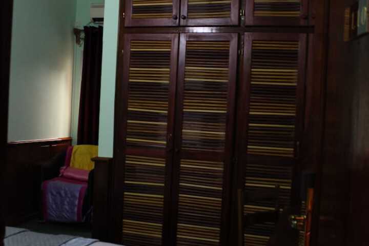 Room 32 of 56