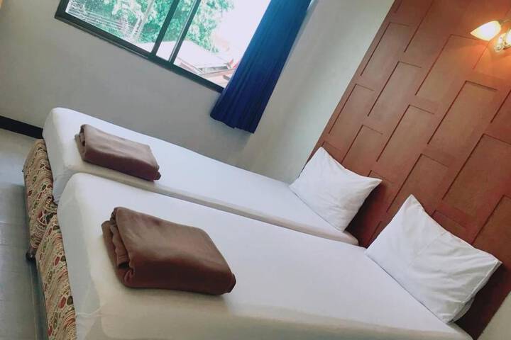 Room 10 of 42