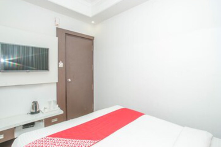 Room 26 of 31
