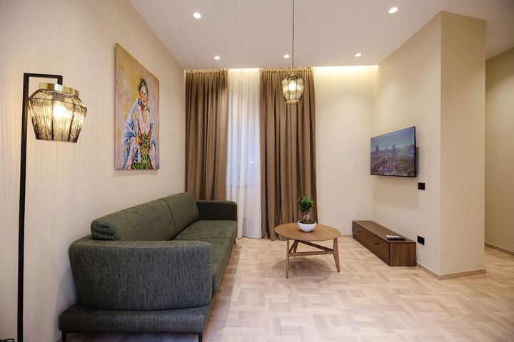 Room 6 of 38