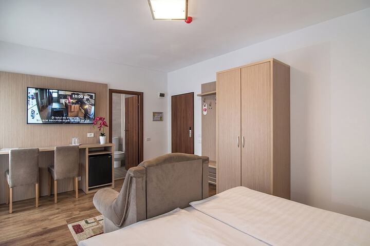 Room 11 of 73
