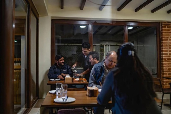 Dining 25 of 47