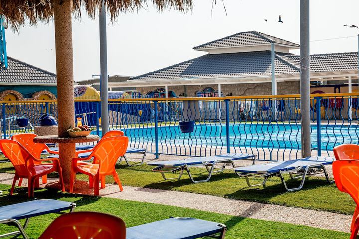 Pool 33 of 56