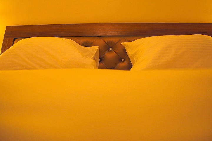 Room 10 of 105