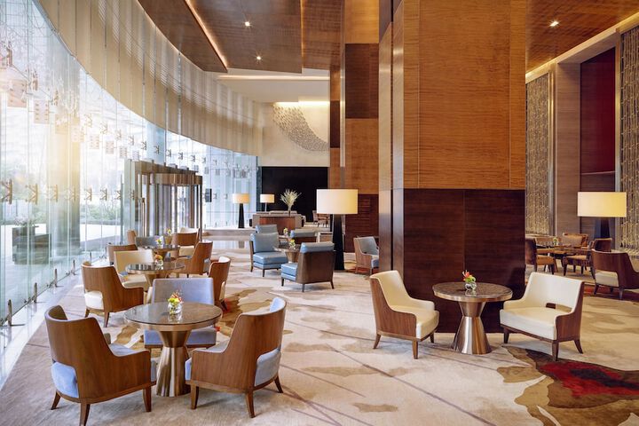 Entrance & Lobby