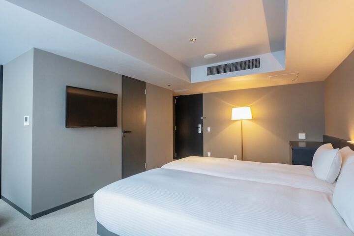 Room 14 of 53