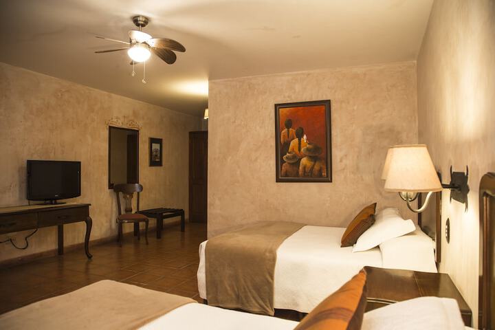 Room 6 of 65