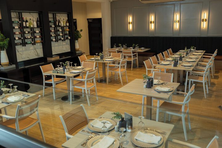 Dining 111 of 152