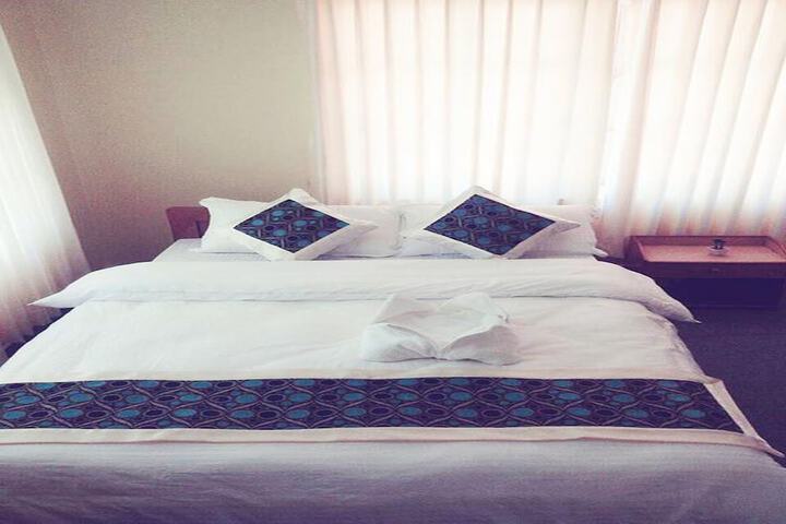 Room 4 of 39