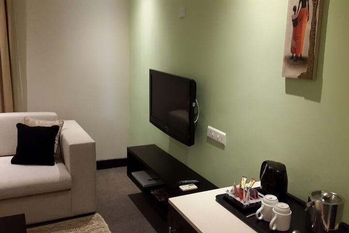 Room 23 of 118