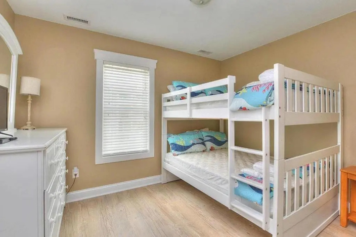 Room 6 of 21