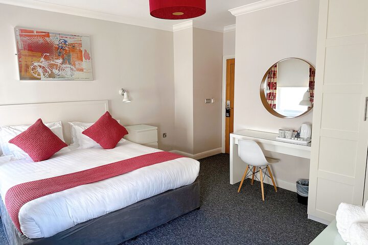 Room 27 of 80