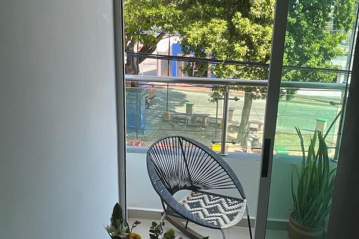 Room 9 of 18