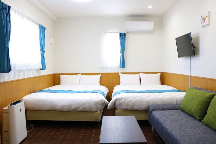 Room 3 of 20