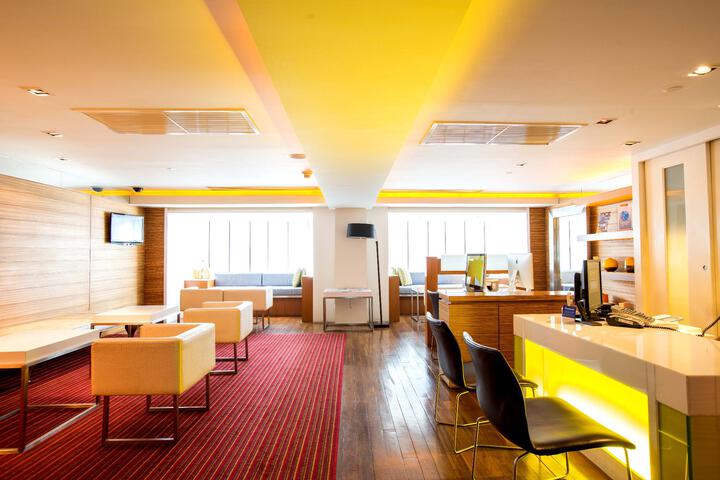 Entrance & Lobby