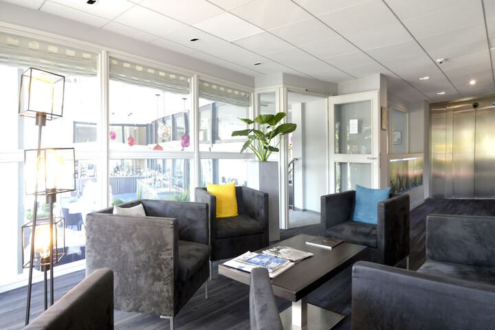 Hotel Lobby