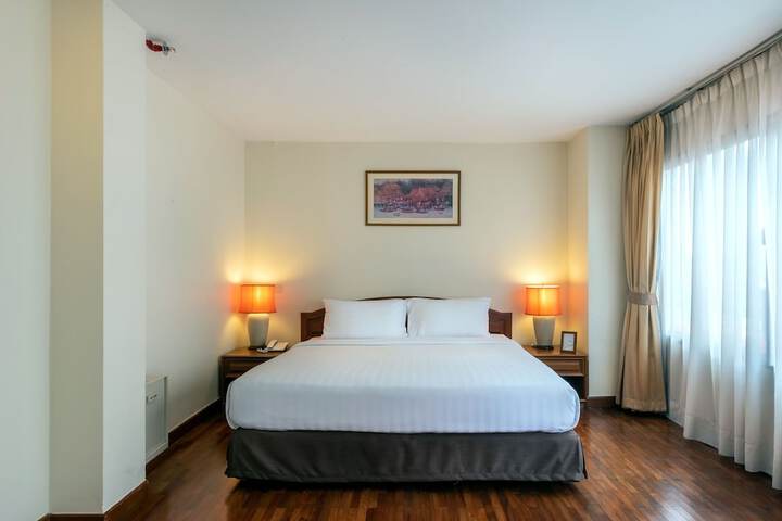 Room 5 of 119