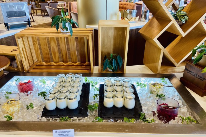 Breakfast/Coffee Service 143 of 164