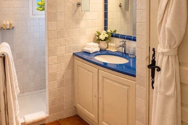 Clean Restrooms