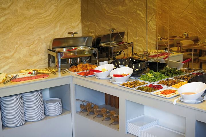 Dining 49 of 66
