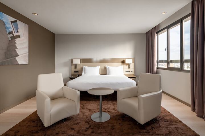 Room 22 of 60