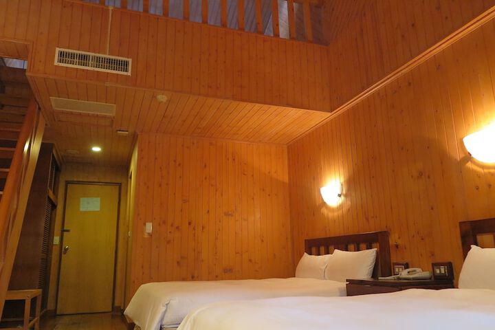 Room 14 of 37