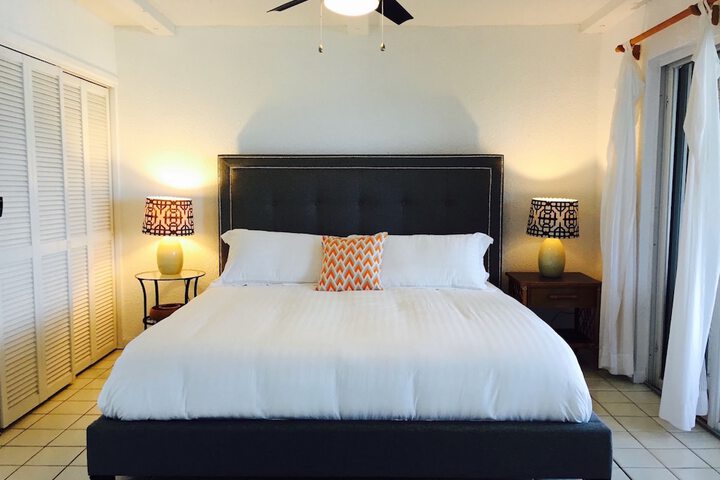 Room 2 of 30