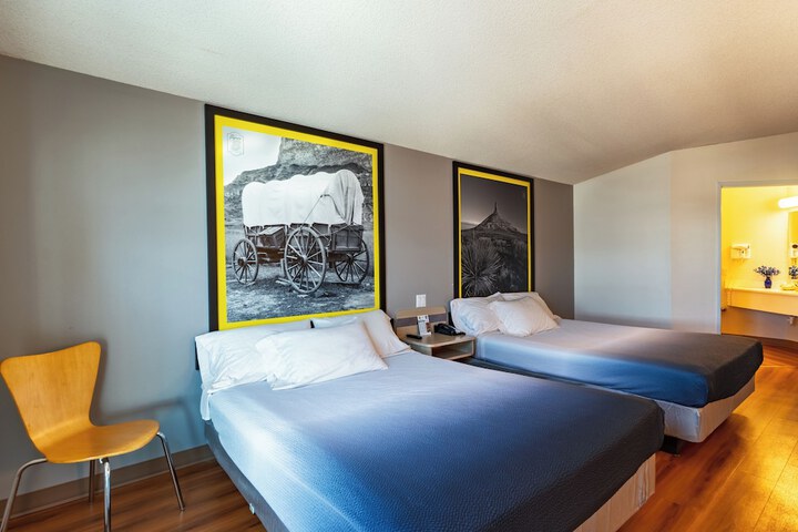 Room 8 of 53