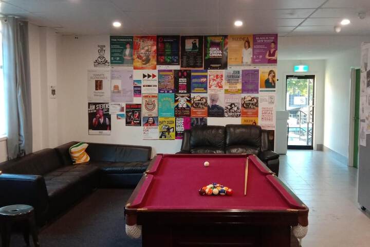 Room 33 of 49